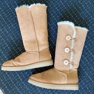 UGG Bailey Button Triplet Tan Boots